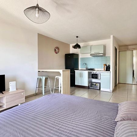 Studio Cosy Tout Equipe - Idealement Situe Saint-Denis Luaran gambar